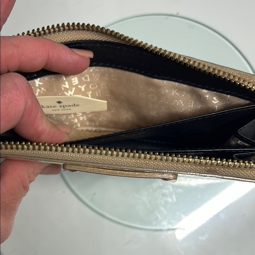 Kate Spade‎ Gold Textured Wristlet - Picture 5 of 9